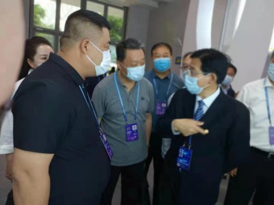 走進(jìn)西部，洽談未來